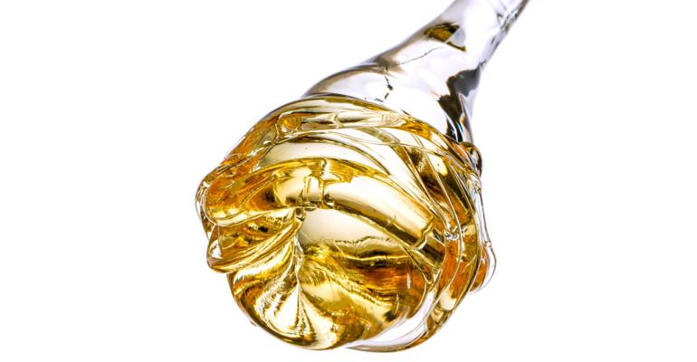 At least 5 reasons to refuse chemical depilation in favor of sugaring